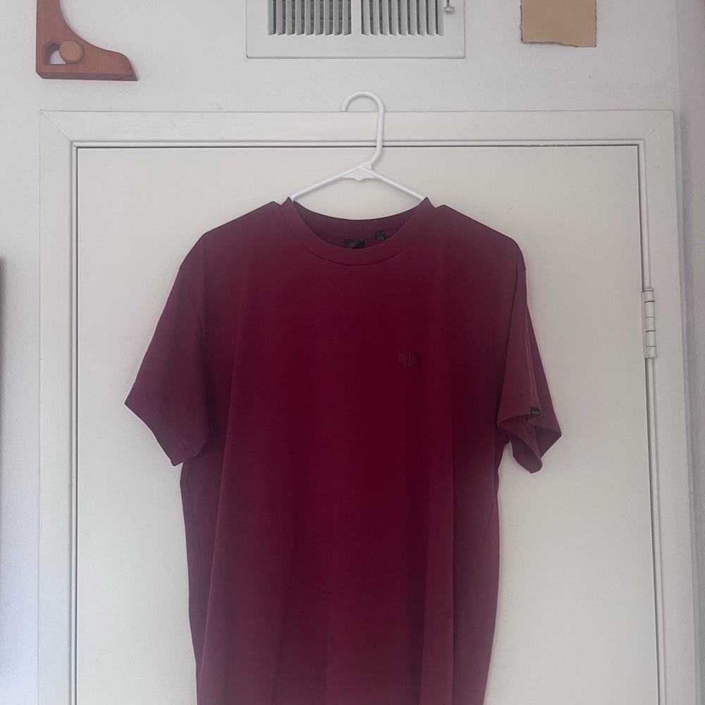 Deus Ex Machina crimson shirt